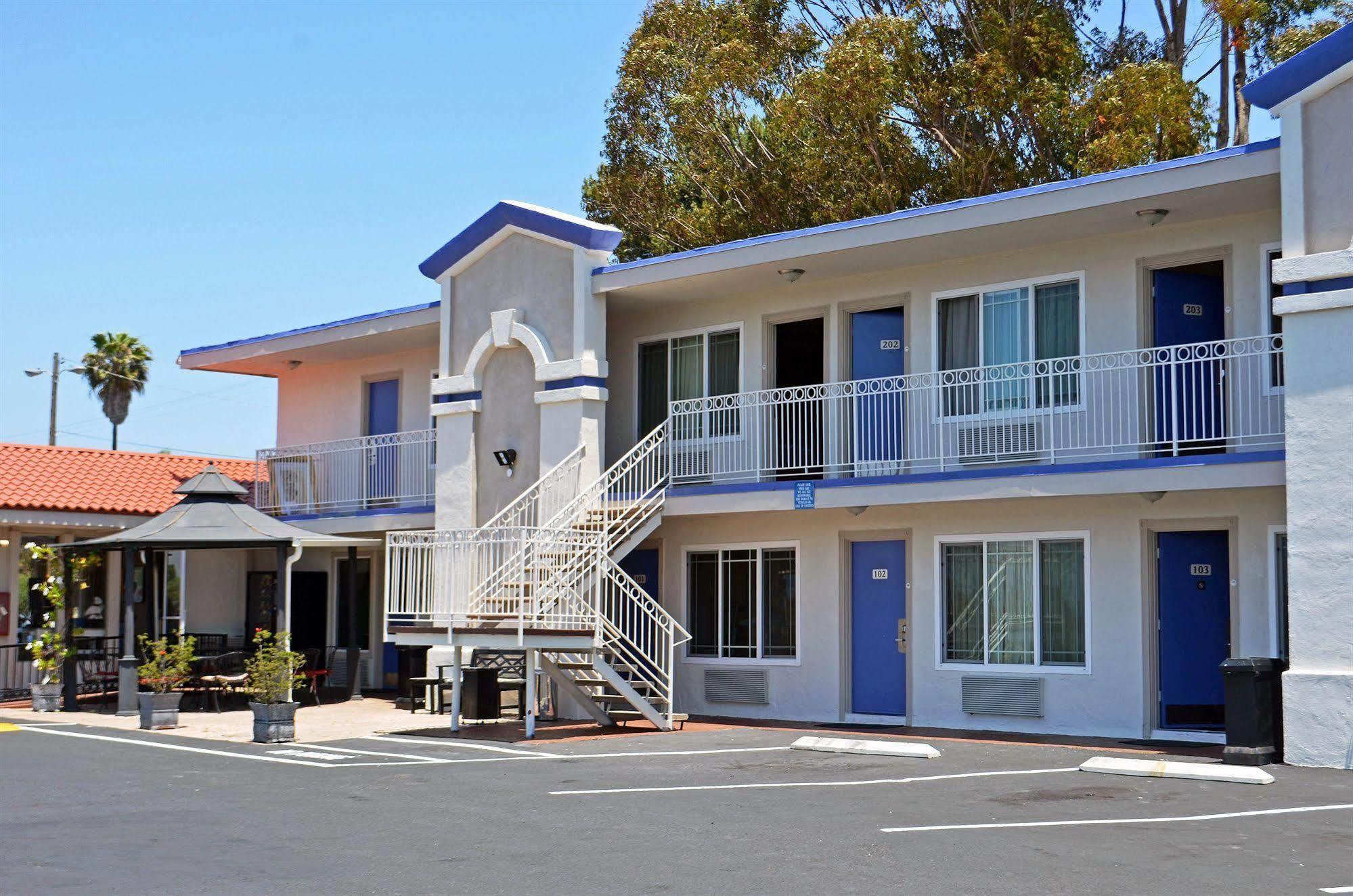 Motel 6-Vista, Ca מראה חיצוני תמונה