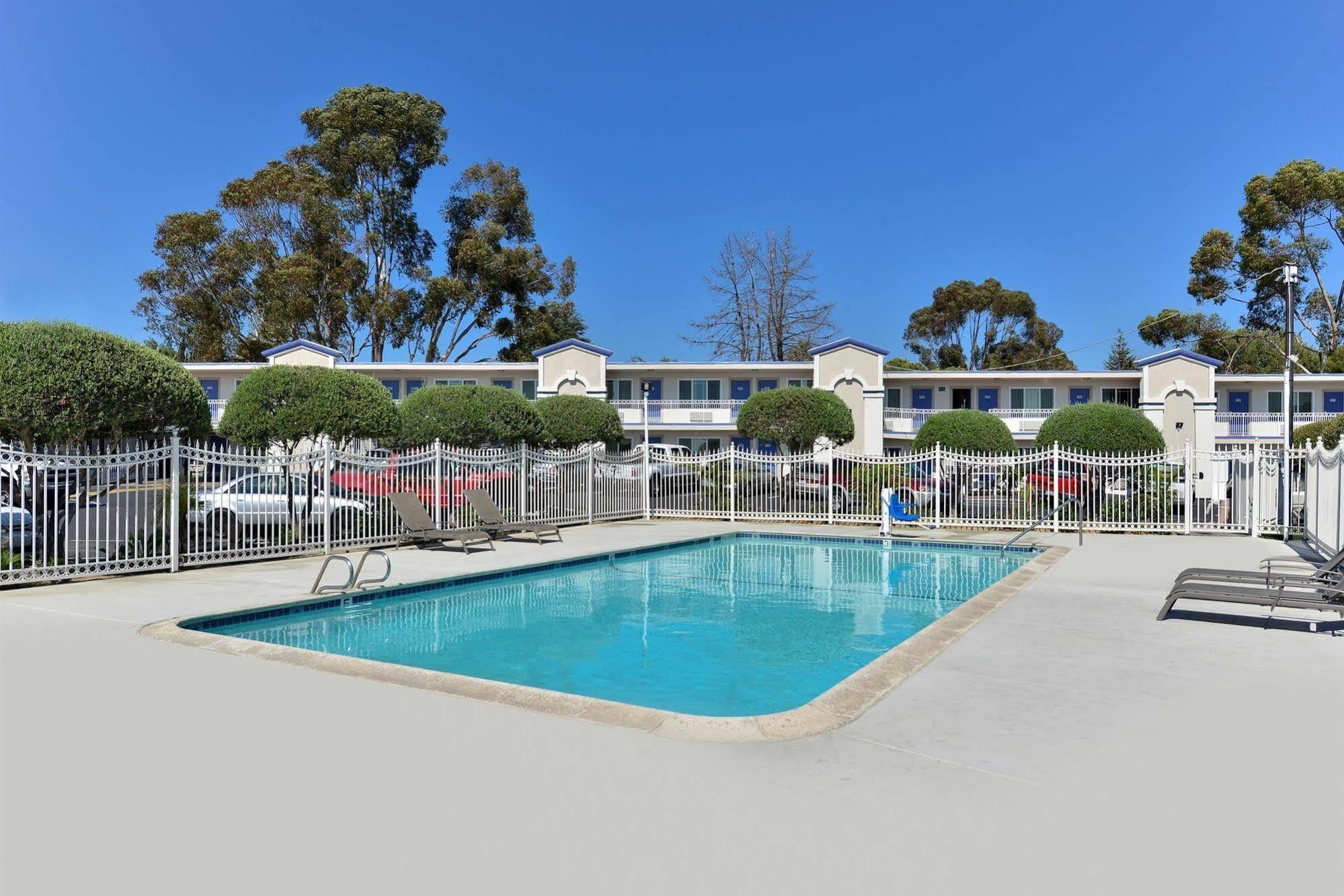 Motel 6-Vista, Ca מראה חיצוני תמונה