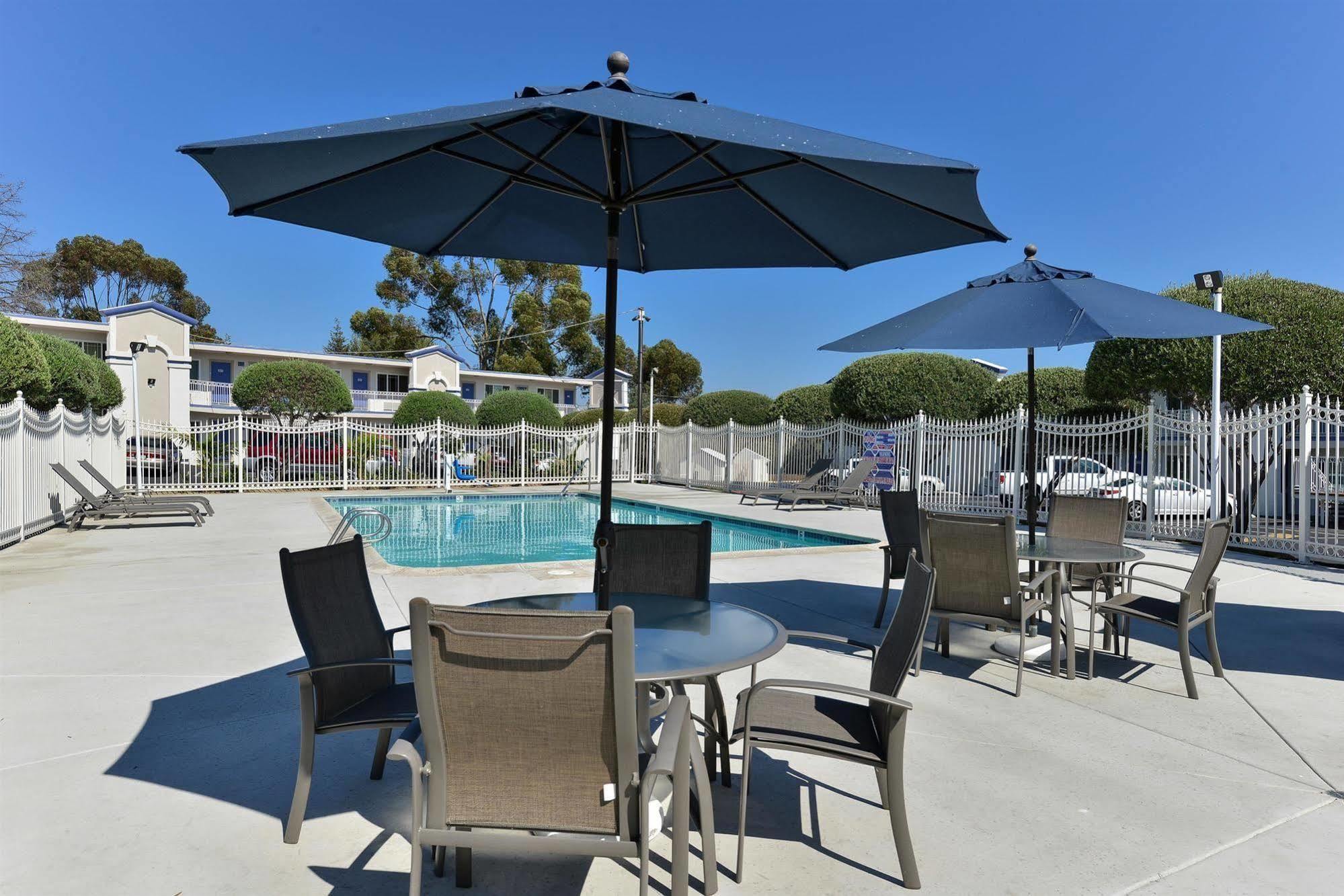 Motel 6-Vista, Ca מראה חיצוני תמונה
