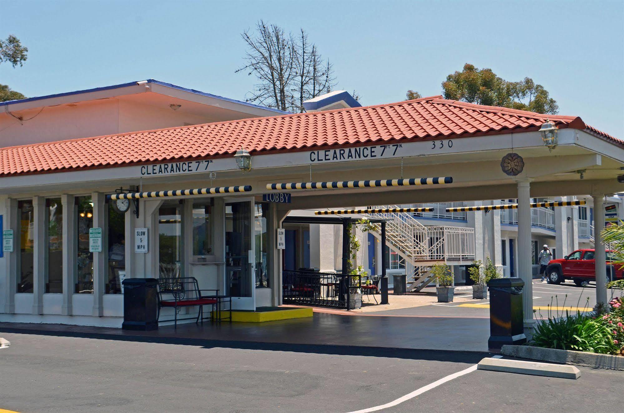 Motel 6-Vista, Ca מראה חיצוני תמונה